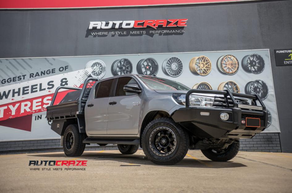 TOYOTA HILUX N80 4WD TROPHY MATTE BLACK WITH ANTHRACITE RING